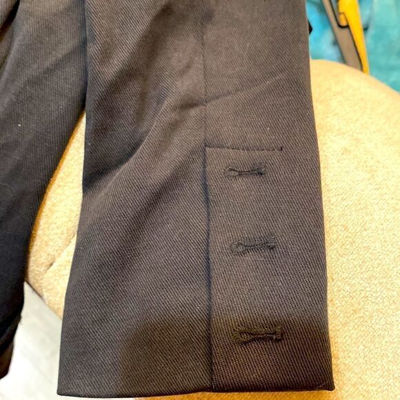 Cupcakes and cashmere black crop pockets button holes shoulder tabs - Picture 5 of 5